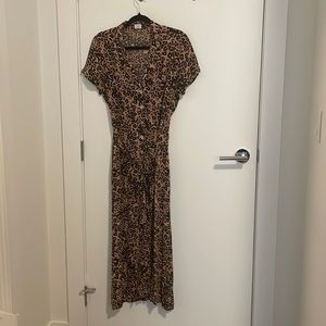 Aritzia Wilfred leopard print button-down dress size medium